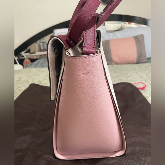 Kate spade sling bag in medium size - Picture 2 of 6